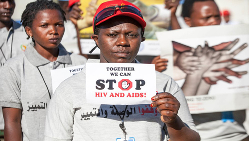 ข่าวล่าสุดของบริษัทเกี่ยวกับ เหตุ ใด การ ติดเชื้อ HIV มี การ เพิ่ม ขึ้น ใน หมู่ เด็กหญิง?