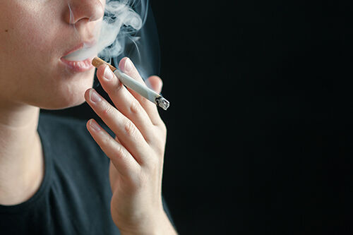 บล็อกบริษัทล่าสุดเกี่ยวกับ Smoking's Hidden Threat to the Heart and Brain